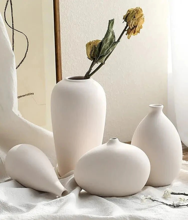 White Minimalist Ceramic Vase: A Modern Masterpiece - The UNIX
