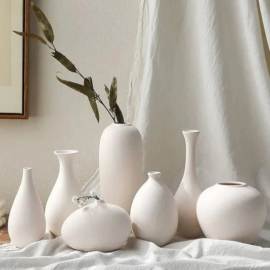 White Minimalist Ceramic Vase: A Modern Masterpiece - The UNIX